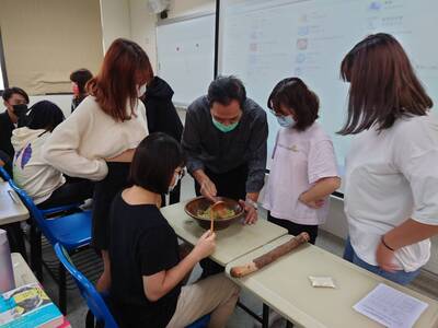 110年10月20日-客家歷史與文化課程專題演講「客家擂茶產業與飲食文化」圖片