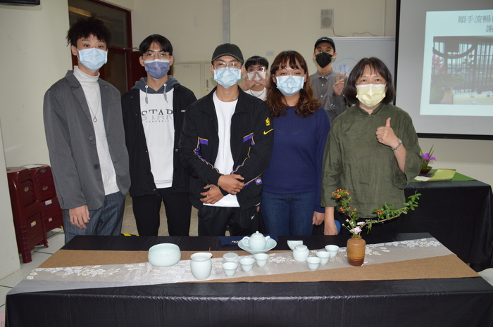 111年11月01日-茶文化與展演實作課程專題演講「茶會茶席美學規劃與分工」圖片