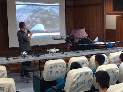 109年11月06日-高教深根計畫補助-明仁國中空拍機活動圖片