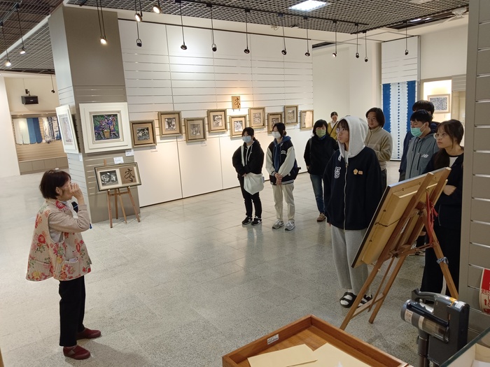 1141216創客旅遊文化拼圖:記憶中的客家脈絡紙浮雕業師演講圖片
