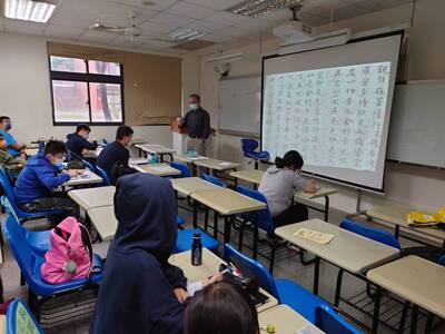 110年10月22日-本國語文課程專題演講「漢字的文化特性與運用」圖片